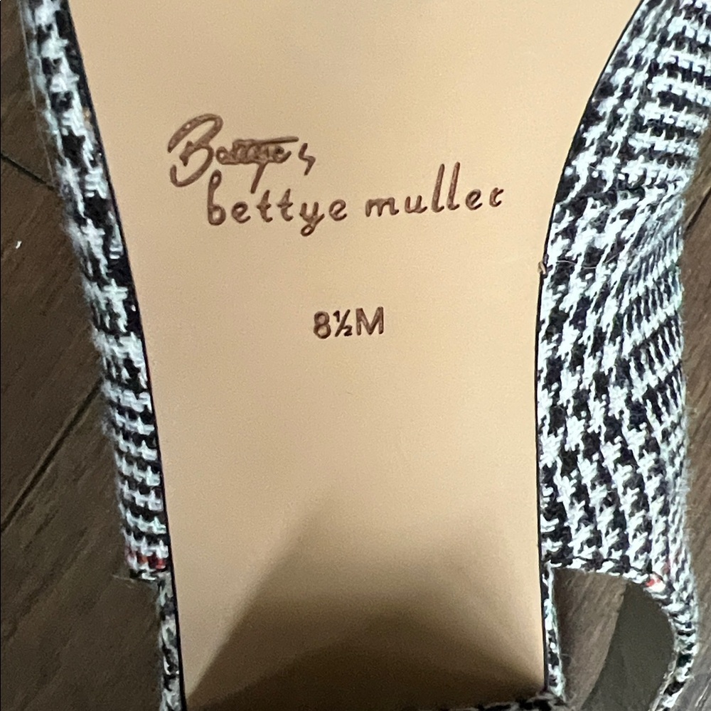 Bettye Muller Houndstooth Slingback Block
Heels - Picture 9 of 12